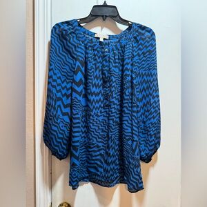 Preowned Banana Republic Blue and Black Blouse Size L